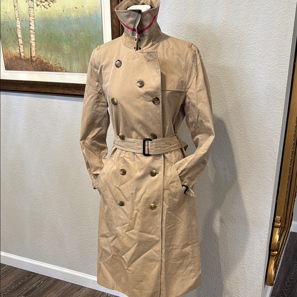 Authentic Burberry Double-Breasted Trench Coat with Belted Waist - Picture 1 of 15